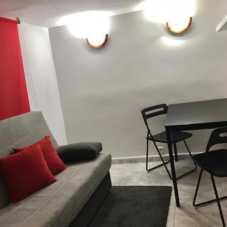 Agradable Apartamento En Zona Malasana Madridアパートメント エクステリア 写真