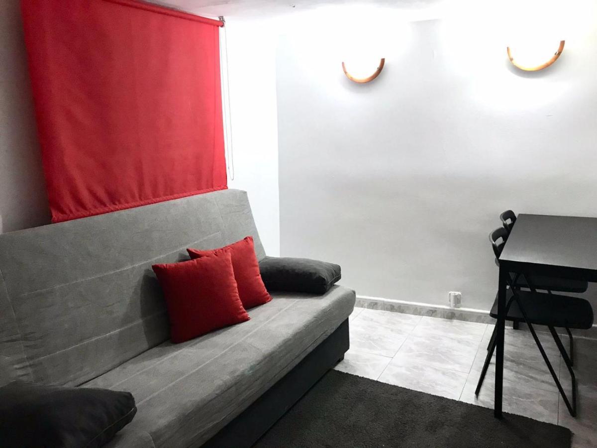 Agradable Apartamento En Zona Malasana Madridアパートメント エクステリア 写真