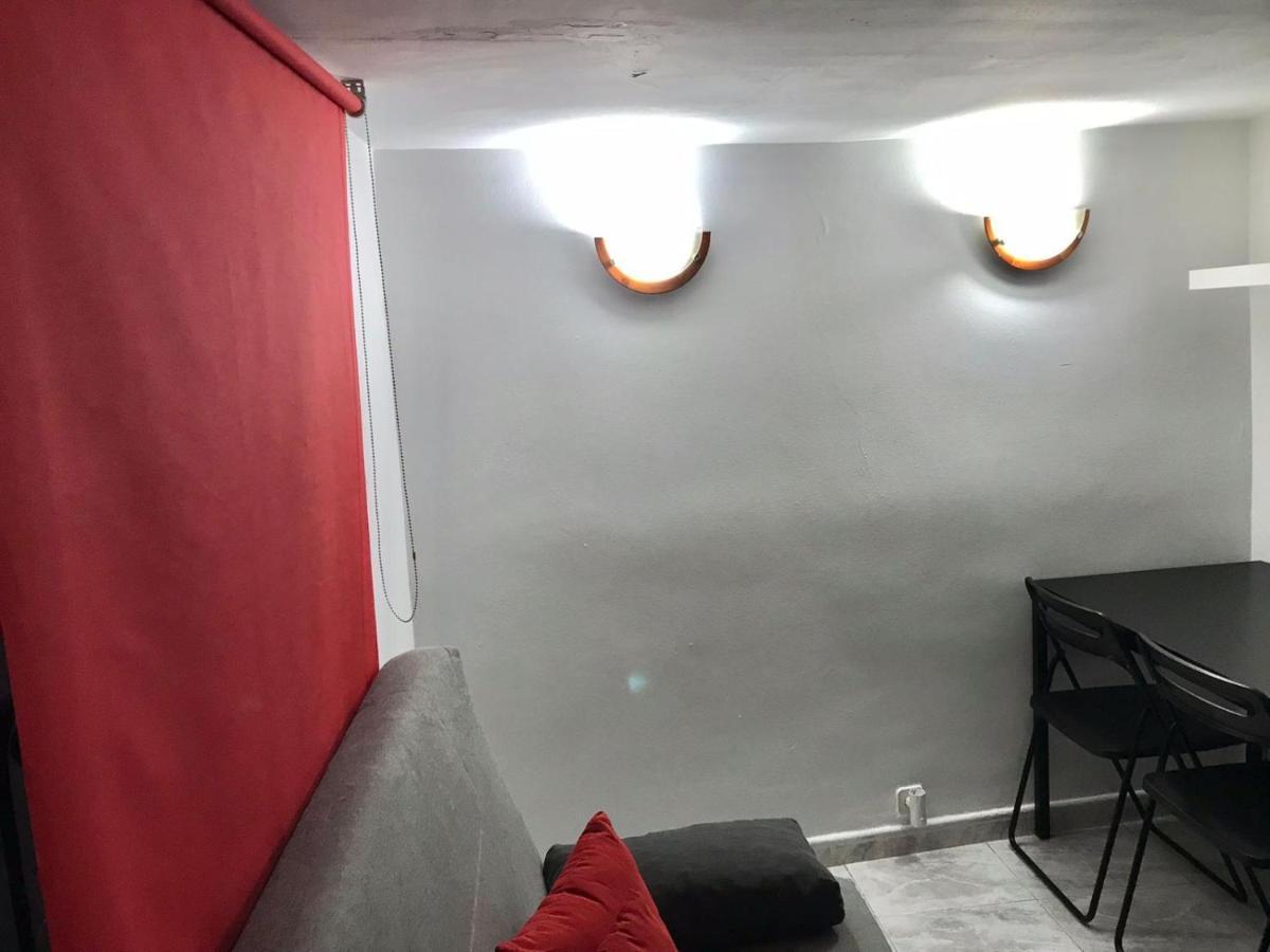 Agradable Apartamento En Zona Malasana Madridアパートメント エクステリア 写真