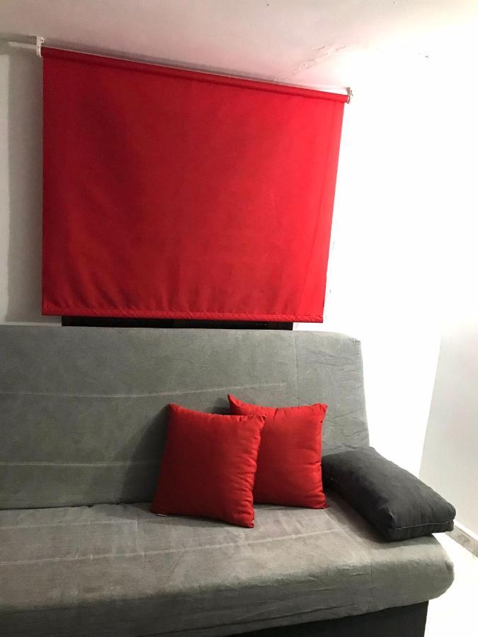 Agradable Apartamento En Zona Malasana Madridアパートメント エクステリア 写真